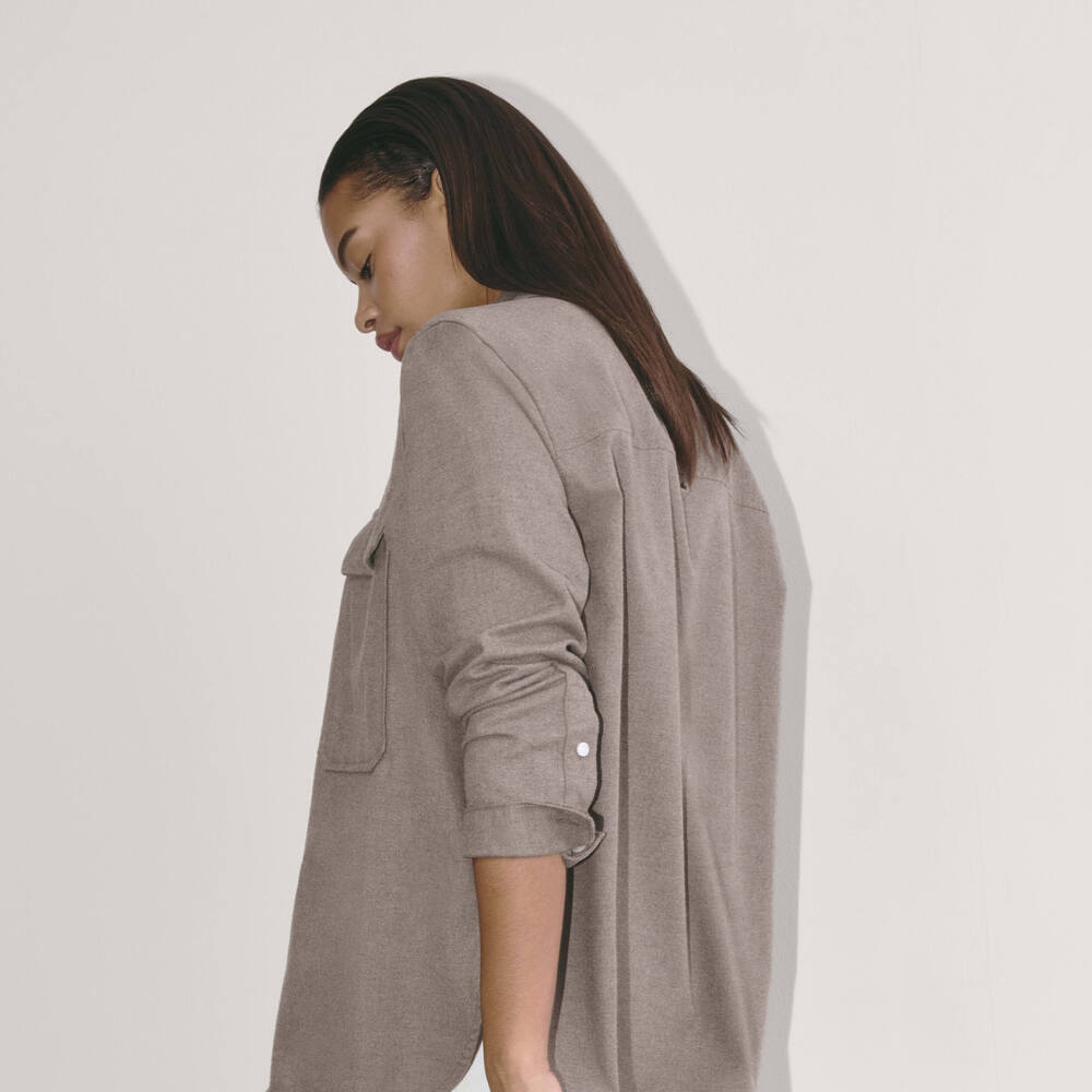 Everlane Women's Boyfriend Shirt in Flannel in Taupe Melange, Size Medium - Picture 2 of 4